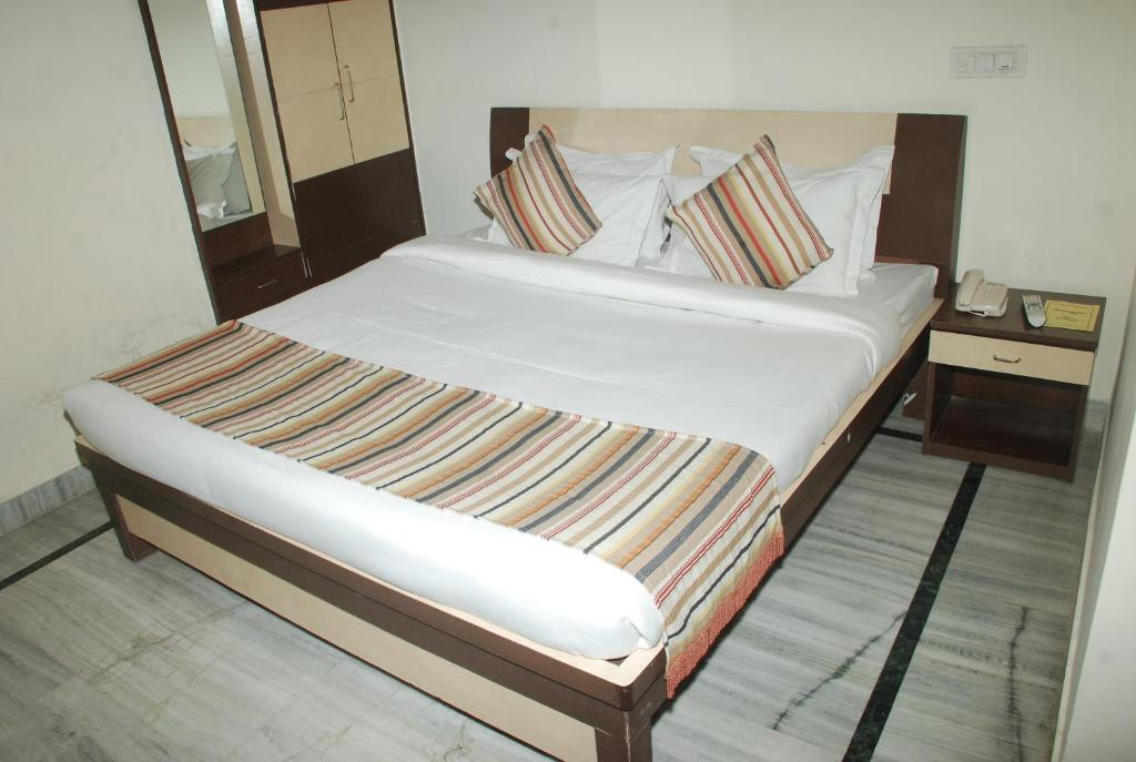 Hotel Corporate Blue 2*